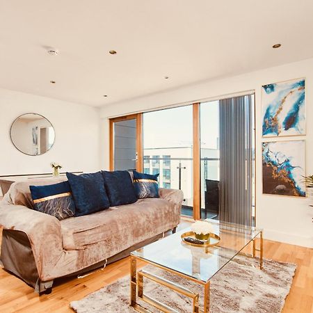 King Deluxe City Apt Large Space& Free Parking! No Balcony Лідс Екстер'єр фото