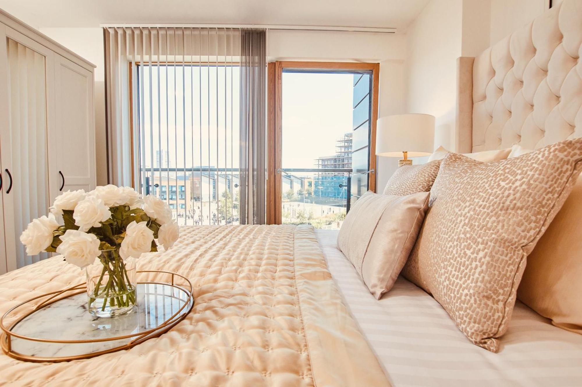 King Deluxe City Apt Large Space& Free Parking! No Balcony Лідс Екстер'єр фото
